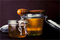 Британские врачи рекомендуют для лечения кашля сначала использовать мед